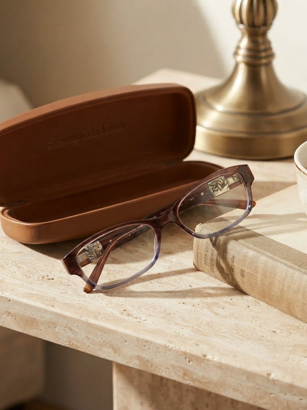 Tommy Bahama Brown Gradient Reading Glasses with Signature Leather Case